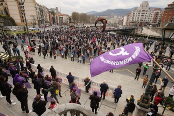 Mugimendu feministak eta pentsiodunek bat egin dute aurtengo Martxoaren 8an. (Oskar MATXIN/FOKU)