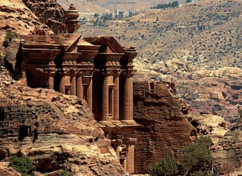 Petra, una auténtica joya excavada en roca.