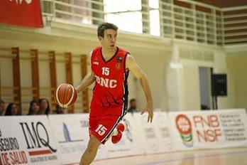 Iñaki Narros deja el baloncesto profesional y el dorsal 15 de Basket Navarra también se retirará con él. (BASKET NAVARRA)