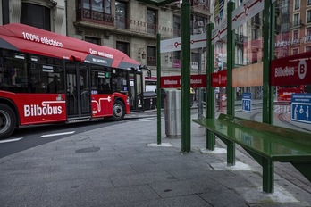 La Federación de Asociaciones Vecinales señala que el servicio de Bilbobus debe atender las necesidades de todos los barrios. (Aritz LOIOLA | FOKU)