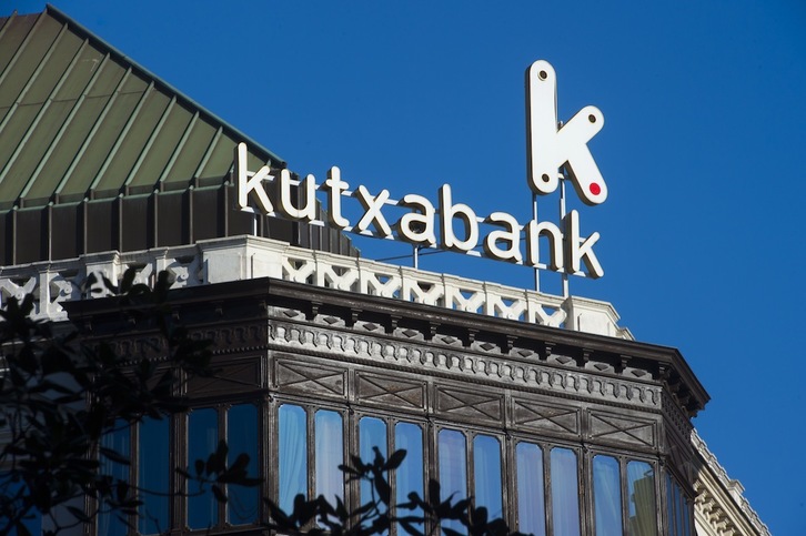 Kutxabank ha obtenido un beneficio de 176 millones de euros al final del tercer trimestre de 2021, un 10,3 % más respecto al año anterior. (Marisol RAMIREZ/FOKU)