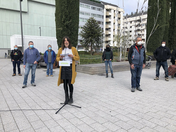 Cargos de EH BIldu en la rueda de prensa ofrecida en Gasteiz. (Raul BOGAJO/FOKU)