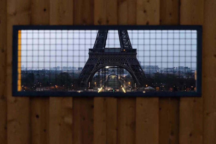 La puerta se abre por tres días, también en París, antes del confinamiento general. (JOEL SAGET/AFP)