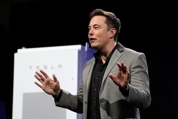 Elon Musk, el patrón de Tesla, ocupa el segundo lugar en la lista de milmillonarios de Forbes. (David MCNEW | AFP) 