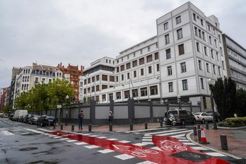 El edificio de la antigua escuela universitaria BAM, próxima al colegio público Cervantes. (Marisol RAMIREZ/FOKU)