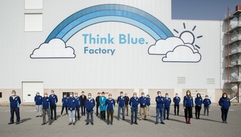 El equipo de ‘Think Blue’ en la factoría navarra de Volkswagen.