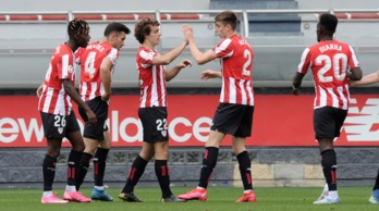 Artola celebra el primer gol del partido ante el SD Logroñés. (@AthleticClub)