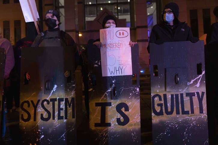 Protesta en Columbus contra la actuación policial. (Stephen ZENNER / AFP) 