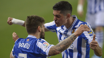 La conexión entre Carlos Fernández y Portu ha generado el gol del empate. (Jon URBE / FOKU)