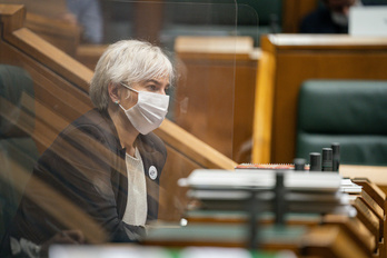 Rebeka Ubera en el Parlamento de Gasteiz. (Endika PORTILLO/FOKU)