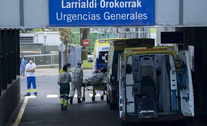 Entrada de urgencias del hospital Donostia. Gorka RUBIO / FOKU