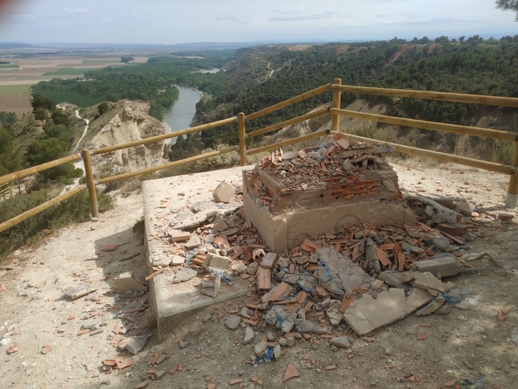 La instalación ha aparecido destrozada. (Ayuntamiento de Funes)