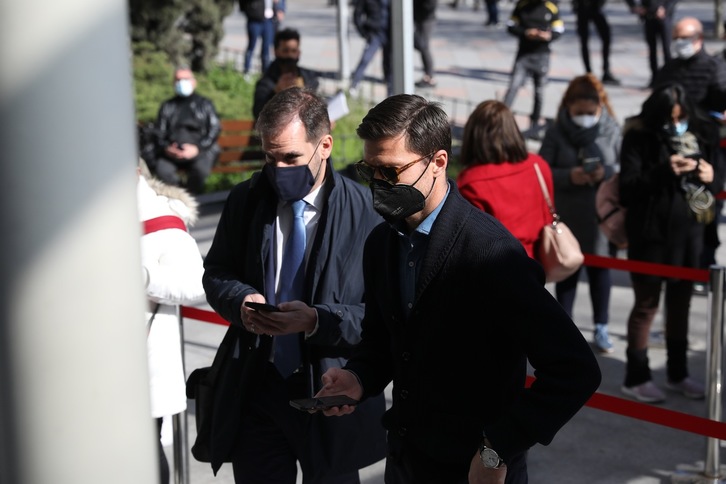 Xabi Alonso, en su llegada al juzgado el pasado mes de marzo. (Marta FERNÁNDEZ/EUROPA PRESS)