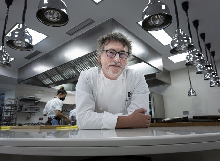 Andoni Luis Aduriz inicia una nueva temporada en Mugaritz en un auténtico «acto de fe». (Jon URBE/FOKU) 