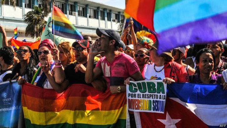 Manifestación en La Habana en favor de la diversidad sexual. (BBC)