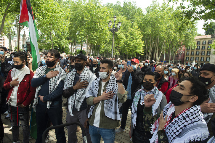 Naqba Egunarekin bat Palestinaren kontrako erasoa salatzeko larunbatean Bilbon egin zen elkarretaratzea. (Monika DEL VALLE/FOKU)