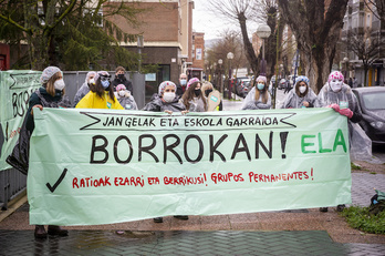 Jangelako langileen protesta bat Gasteizen. (Jaizki FONTANEDA/FOKU)