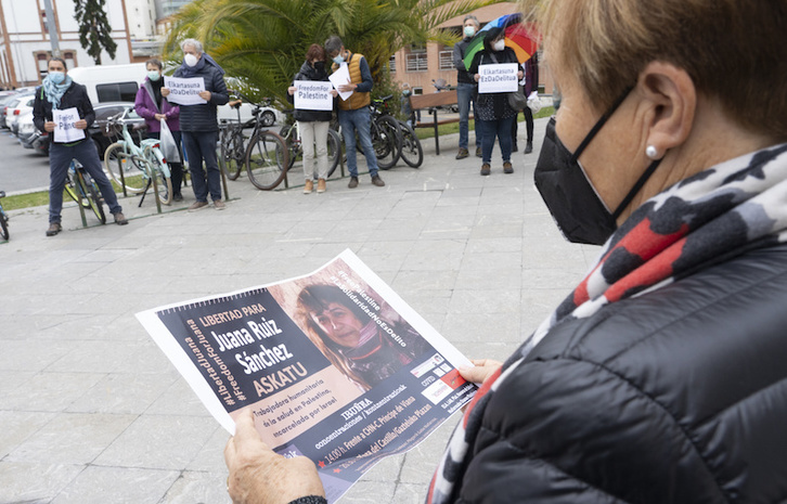 Concentración para exigir la libertad de Juana Ruiz, en Iruñea. (Jagoba MANTEROLA/FOKU)