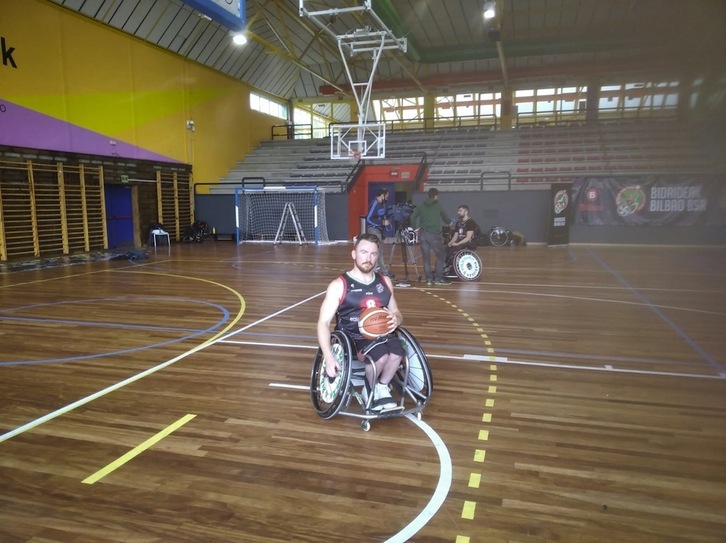 Yannick Blair, en el Media Open Day de Bidaideak en Txurdinaga. (BIDAIDEAK)