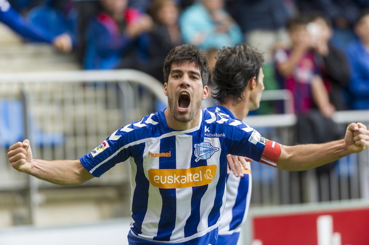 Manu García celebra su gol contra el Numancia que certificó el ascenso a Primera. (Juanan RUIZ / FOKU)