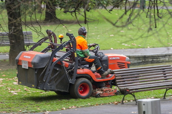 Trabajadores de jardinaría de Bilbo. (Juanan RUIZ/FOKU)