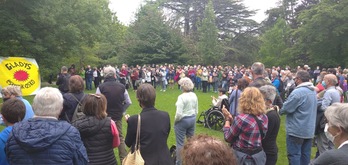 El acto de homenaje a Gladys del Estal que se ha llevado a cabo este sábado en Donostia. (Gladys Gogoan kolektiboa)