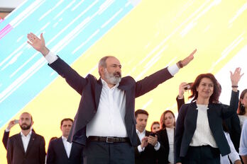 Acto de campaña del primer ministro en funciones de Armenia, Nikol Pashinyan, el pasado día 17 en Yerevan. (Karen MINASYAN / AFP)