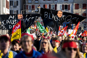 Movilización contra la reforma de las pensiones celebradas en febrero de 2020 en Baiona. (Guillaume FAUVEAU)