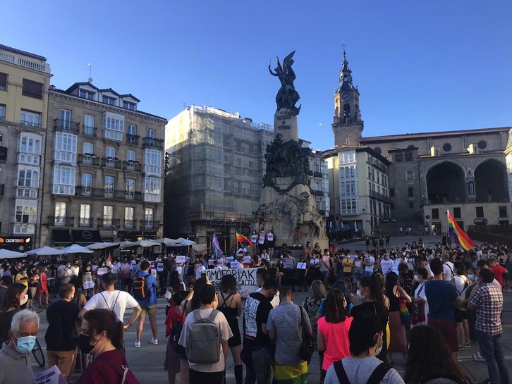 Concentración en Gasteiz para denunciar la muerte de Samuel. (@e28gasteiz)