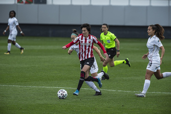 Erika en un partido disputado esta última temporada. (Aritz LOIOLA / FOKU)