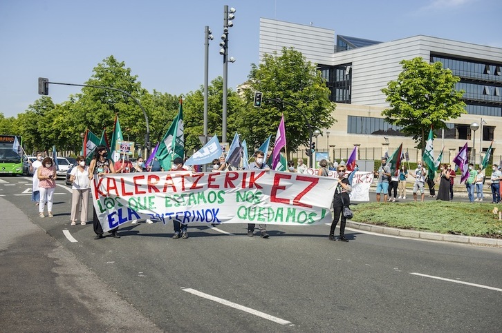 ELAk eta Interinok Taldeak Lakuan antolatutako mobilizazioa. (Jaizki FONTANEDA/FOKU)