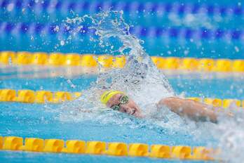 Emma McKeon, en la semifinal de 100 metros libre. (Odd ANDERSEN / AFP)