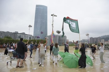 Bilboko Guggenheim Museoko garbitzaileak protestan. (ELA)