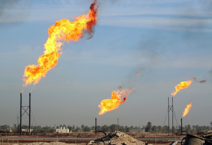 El precio del gas natural, que se usa en las plantas de ciclo combinado para producir electricidad, es uno de los factores del encarecimiento de la luz. (Haidar MOHAMMED ALI | AFP)