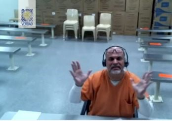Captura de pantalla de la comparecencia ante la Comisión de la Verdad de Colombia por videoconferencia desde una prisión estadounidense del exjefe paramilitar de las AUC Salvatore Mancuso. (NAIZ)