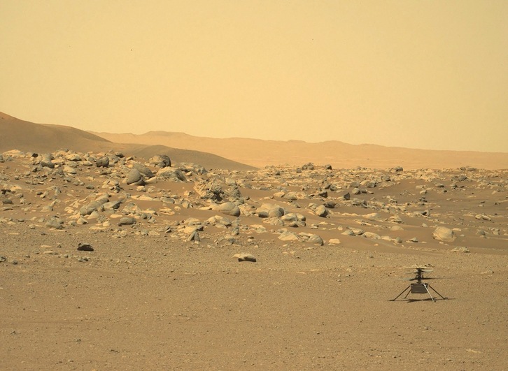 Imagen de la superficie de Marte tomada por los equipos enviados por la NASA al planeta rojo (AFP/NASA)