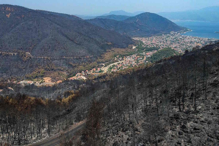 Zonas turísticas de Turquía, como Mugla, se han visto afectadas por los incendios. (Yasin AKGUL/AFP)