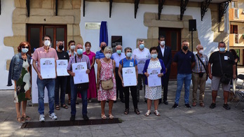 Descendientes de aquellos electos han participado en el homenaje. (Donostiako Udala) 