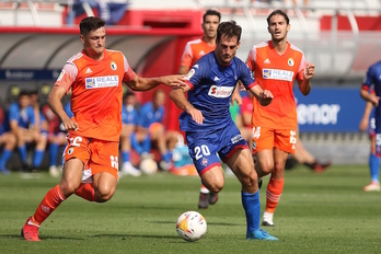 Orozko, que entraba en el once, ha anotado su primer gol de la temporada a los cinco minutos de juego. (SD Amorebieta)