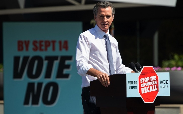 El gobernador de California, Gavin Newsom. (SAUL LOEB/AFP)