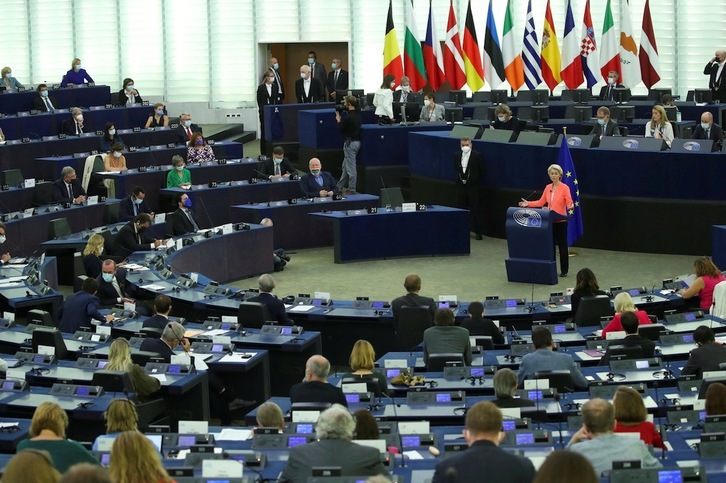 Ursula von der Leyen, este miércoles, durante su discurso sobre el Estado de la Unión ante el Parlamento Europeo. (Yves HERMAN/AFP)