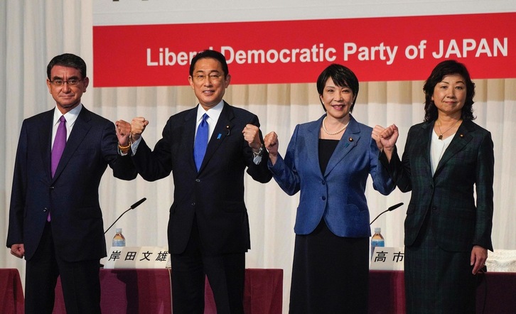 Los candidatos a las primarias del PLD Taro Kono, Fumio Kishida, Sanae Takaichi y Seiko Noda. (Kimimasa MAYAMA / POOL / AFP)