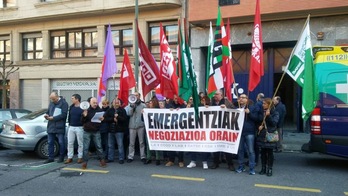 Concentración para reclamar los derechos del personal de Emergencias de Osakidetza. (CCOO)