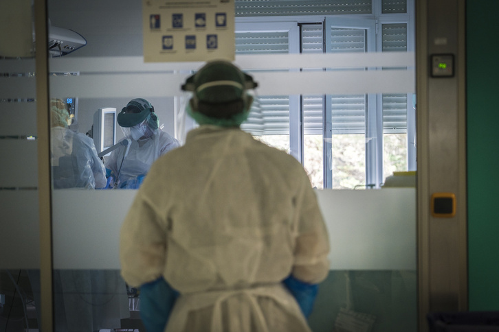 Unidad de Cuidados Intensivos del Hospital Donostia. (Gorka RUBIO/FOKU)