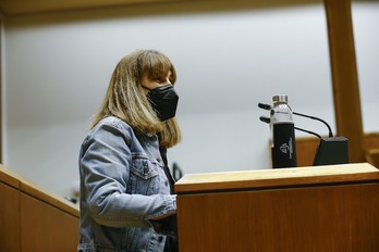 Nerea Kortajarena, en una intervención en el pleno del Parlamento de Gasteiz. (Jaizki FONTANEDA/FOKU)