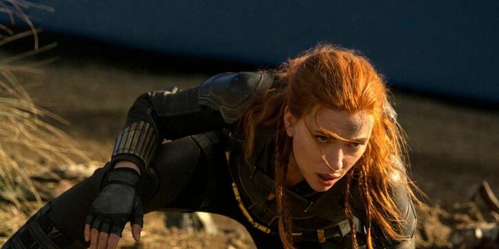 Scarlett Johansson en una escena de ‘Viuda negra’. (Disney)