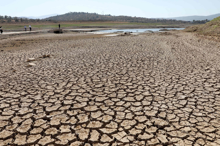 La falta de precipitaciones ha vaciado la presa Mumcular, en la localidad turca de Bodrum. (Adem ALTAN/AFP)