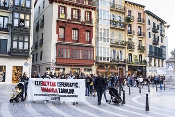 Manifestación de AZET para denunciar el juicio contra Arrakala. (Monika DEL VALLE/FOKU)