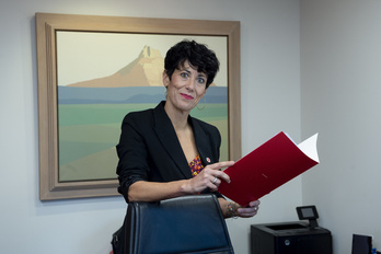 La consejera Elma Saiz, en su despacho. (Iñigo URIZ/FOKU)