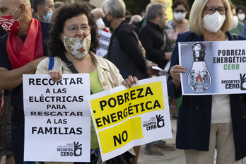 Concentración en Bilbo, ante Iberdrola, contra los beneficios de las eléctricas. (Marisol RAMIREZ | FOKU)